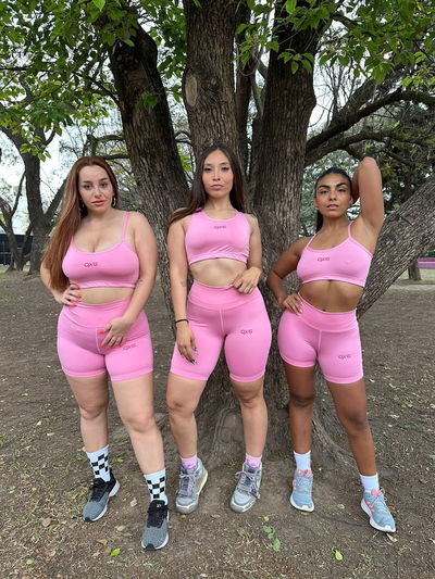 Top tira ancha rosa