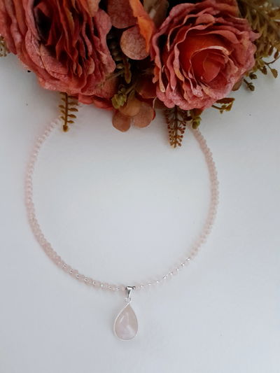Collar gota cuarzo rosa