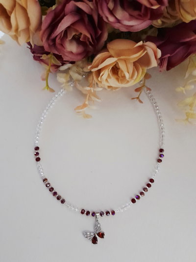 Collar Mariposa roja