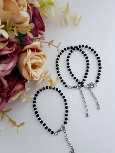 Pulsera negra