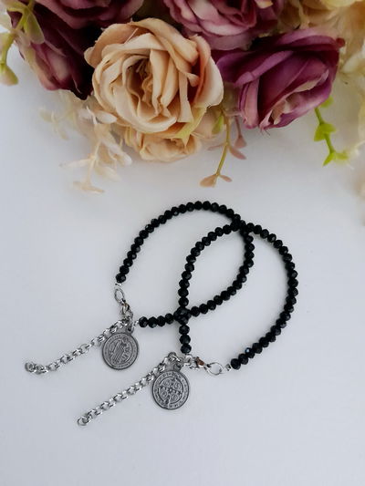 Pulsera San Benito negra