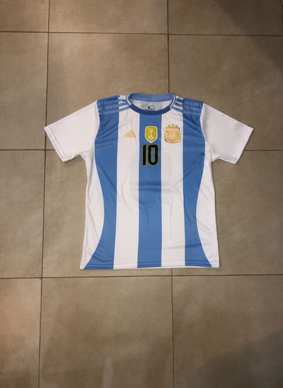 CAMISETA ARGENTINA COPA AMERICA 2024 TITULAR LIONEL MESSI