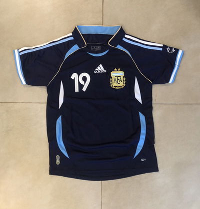 CAMISETA ARGENTINA 2006 SUPLENTE LIONEL MESSI