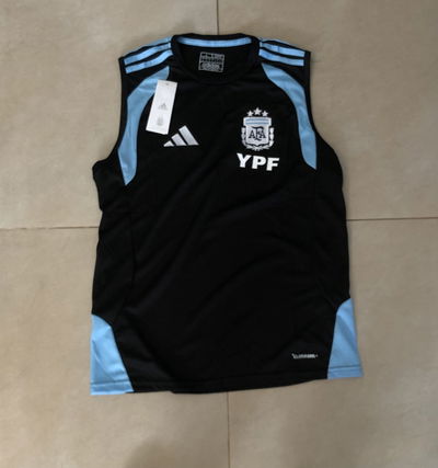MUSCULOSA ARGENTINA 2026 ENTRENAMIENTO NEGRA