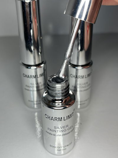 Charm limit plateado