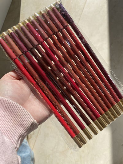 Delineador de labios con sacapuntas