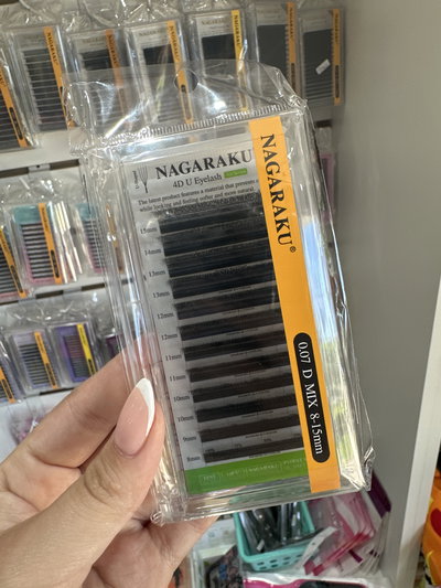 Pestañas nagaraku 4D 0.07D mix 8-15mm