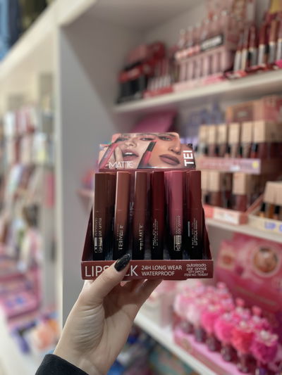 Labial matte