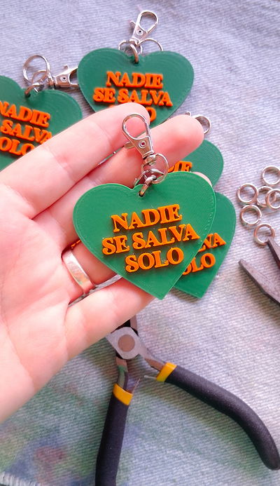 Llavero Nadie se Salva Solo