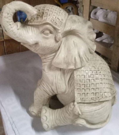 Figura de resina elefante bebé