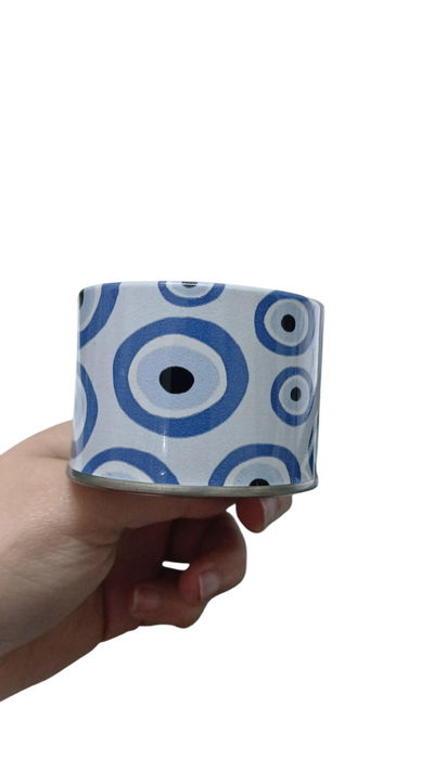 lata sin tapa ojos turcos