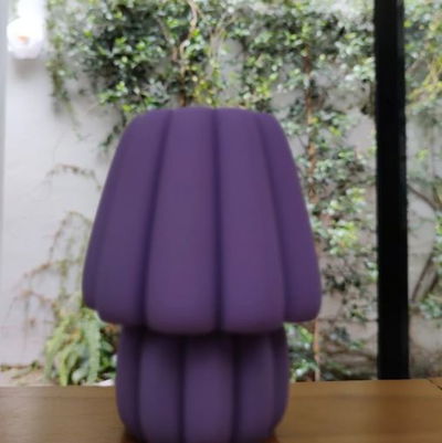 Lámpara Pug violeta