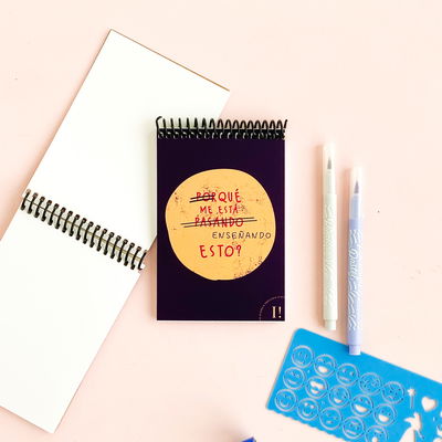 QUE ME ESTA ENSEÑANDO ESTO - Libreta A6