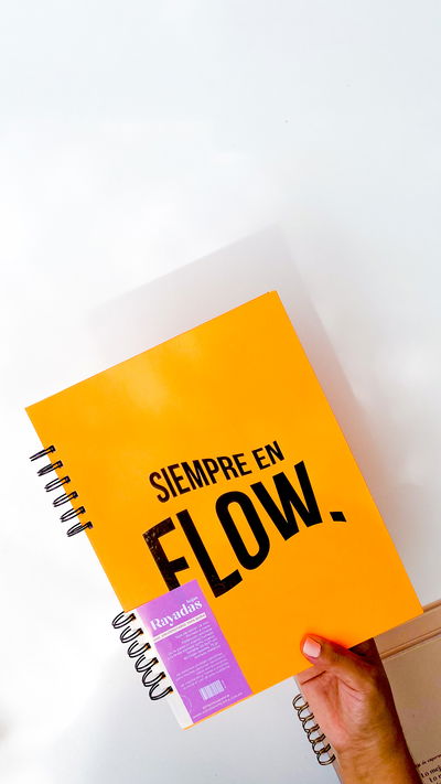 SIEMPRE EN FLOW - Univ. tapa dura