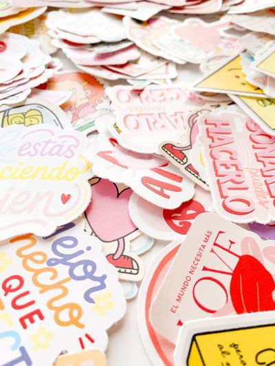 PACK X42 STICKERS - SURTIDOS