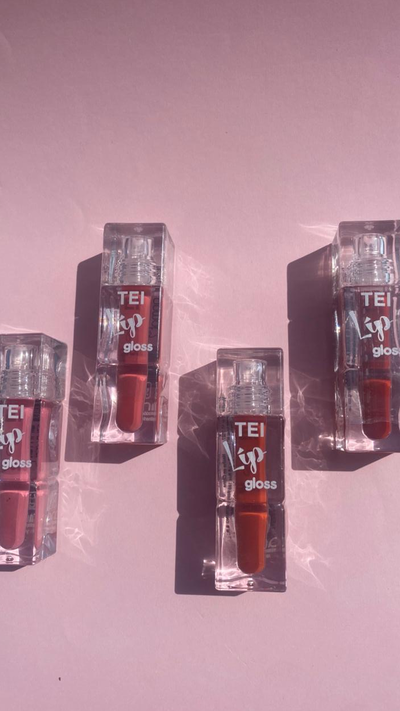 Gloss con color Tei