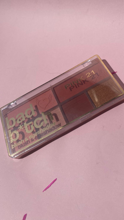 Paleta de sombras+rubores bad bitch Pink 21