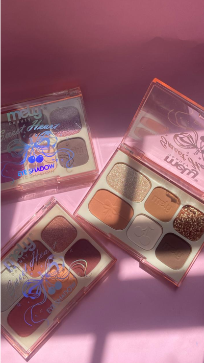 Paleta de sombras+rubor+iluminador Mely