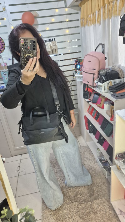 Bolso Trendy Negro Amplio con Correa Regulable