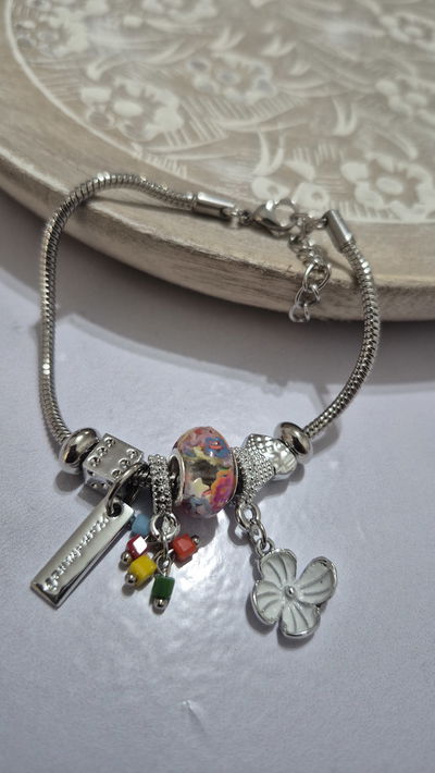Pulsera estilo Pandora 