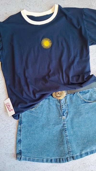 Remera Bordada Sun