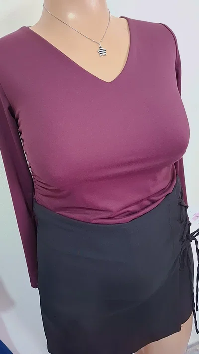 Camiseta Valentina Uva