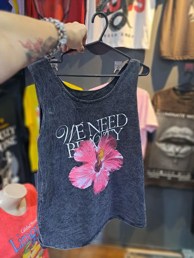 Musculosa Sin Tajos We Need Beauty