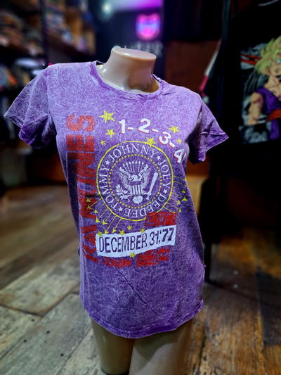 50cm Remera Nevada Ramones 1,2,3,4 Violeta