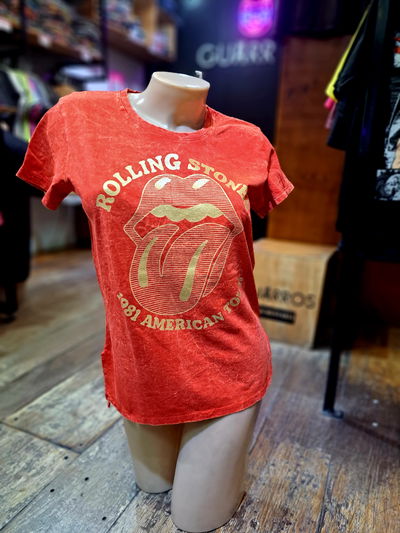 50cm Remera Nevada Lengua Dorada Roja