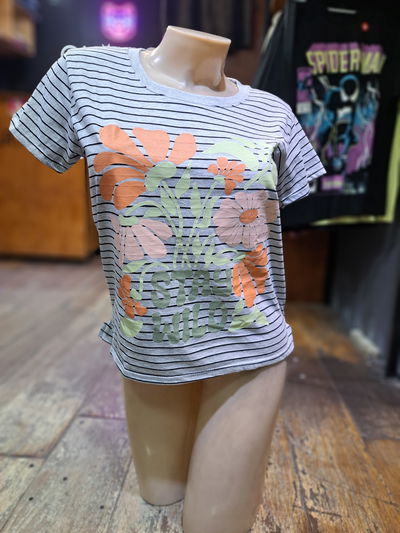 50cm Remera Rayada Gris Flores Stay Wild