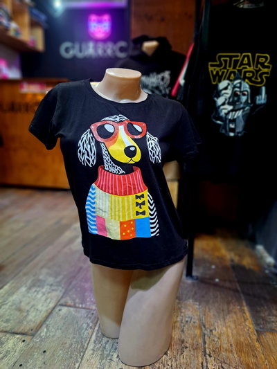 50cm Remera Negra Salchicha Otoño