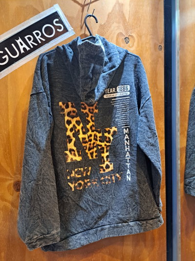 Buzo Canguro Capucha Nevado New York Animal Print