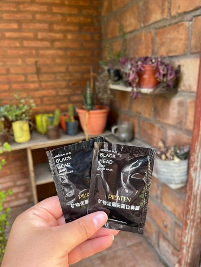 Mascarilla puntos negros