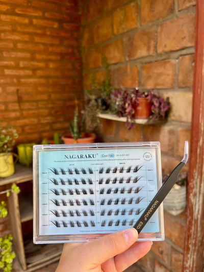 Pestañas autoadhesivas con pinza