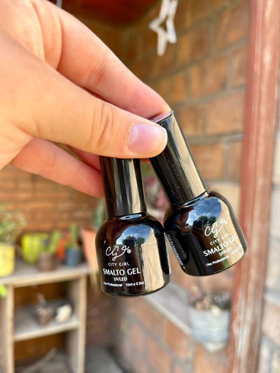 Esmaltes negro City girl