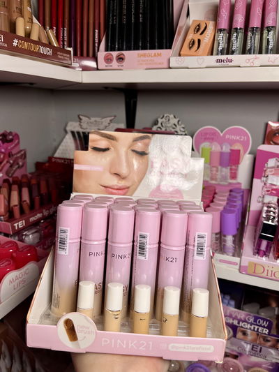 Corrector de ojeras alta cobertura, mate Pink 21