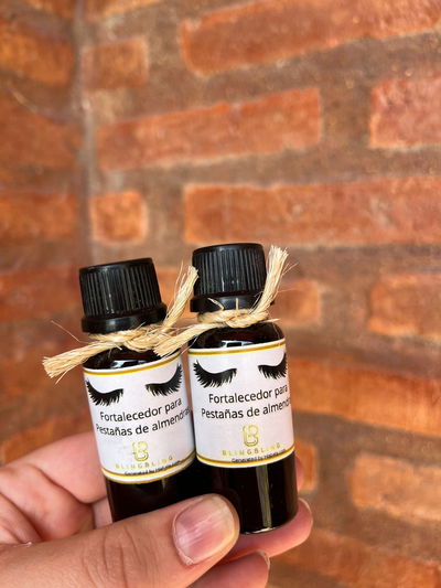 Fortalecedor de pestañas