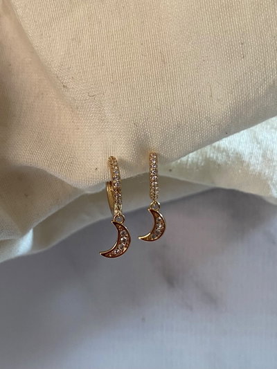 Aros con dije moon