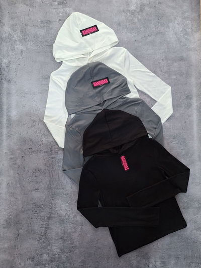 Camiseta con capucha