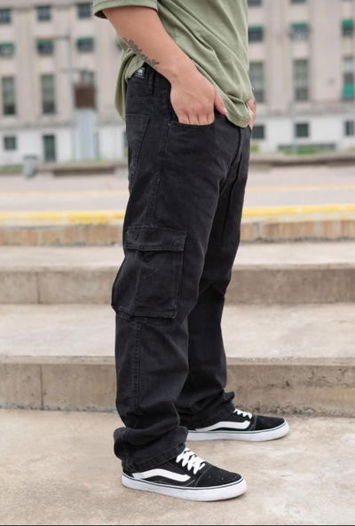 Cargo de hombre jeans negro