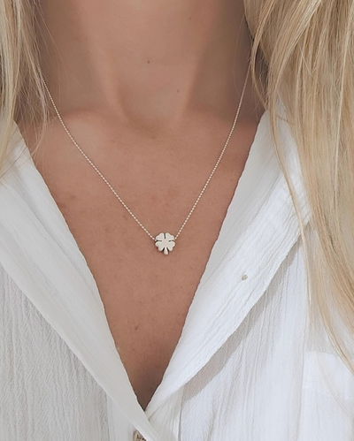 COLLAR TRÉBOL 