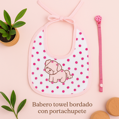 Babero de towel bordado, forrado en plástico, talles 1,2,3 y portachupete 