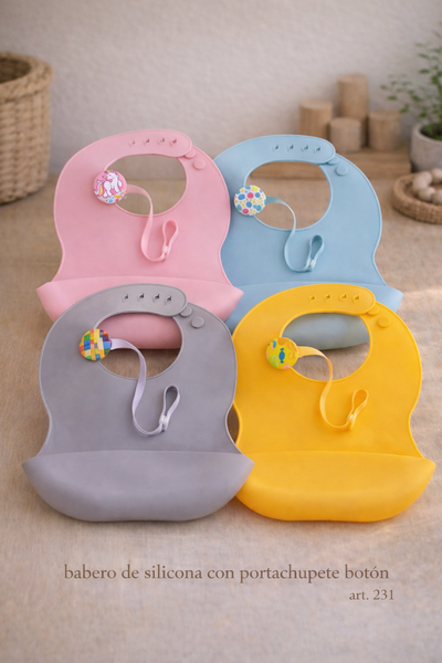 Babero de silicona con portachupete botón 