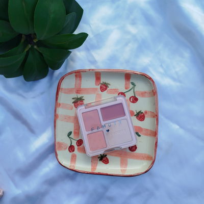 Soft light four color blush "Famoty" ☆