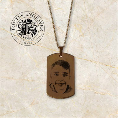 Medalla Acero Dorado Rectangular 42x24mm con Cadena Forcé 45cm