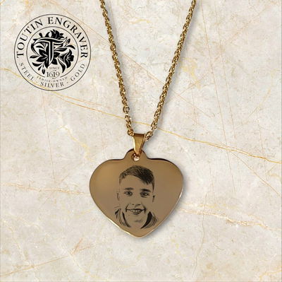 Medalla Acero Dorado Corazón 25x25mm con Cadena Forcé 45cm 