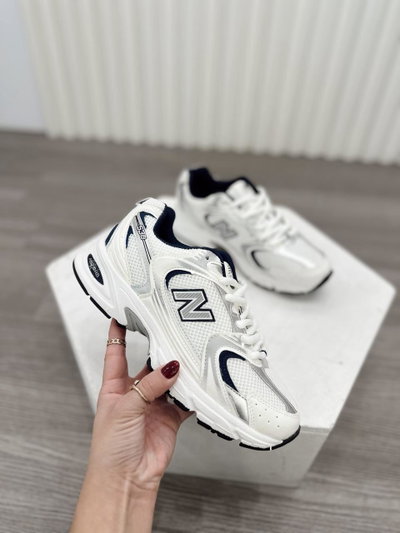 New Balance 530