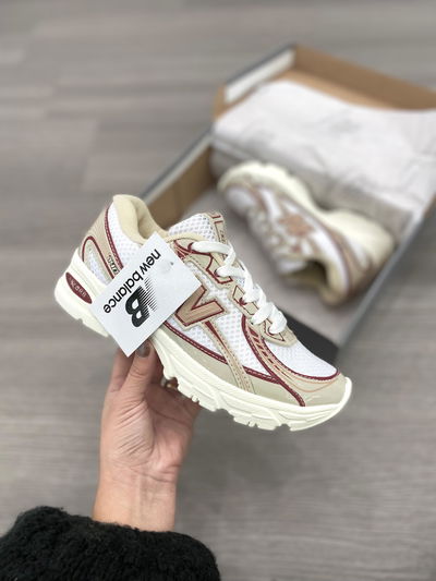 New Balance 740