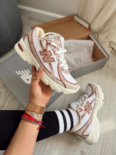 New Balance 740