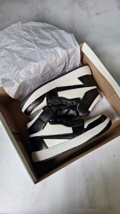 JORDAN N/B